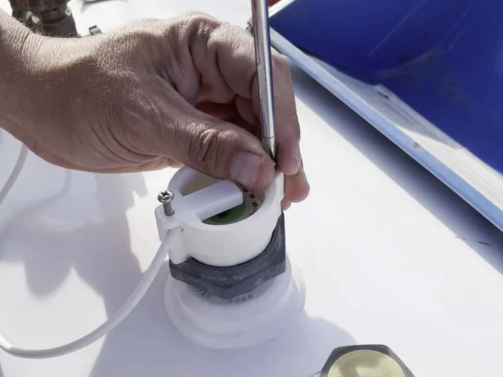 Instalación de Gasometric con los tornillos incluidos